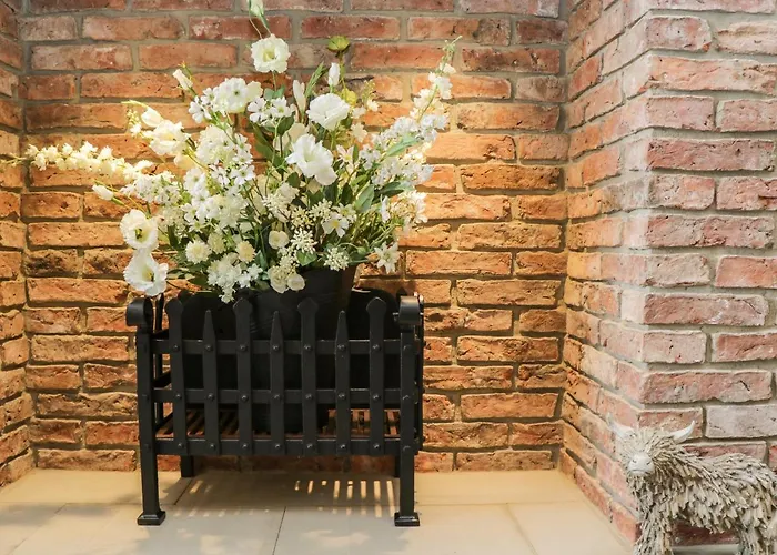 Abbey View At Broadings Farm *