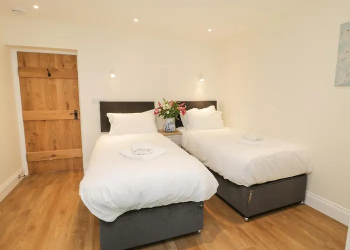 Abbey View At Broadings Farm